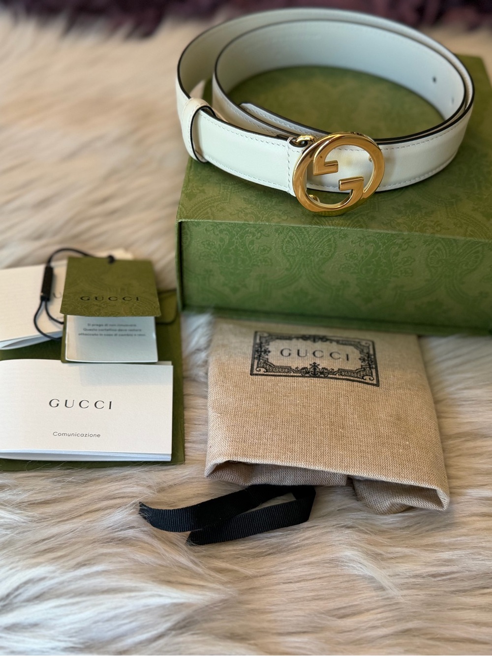 Gucci White Leather Belt with Gold Double G Buckle - Picture 4 of 11